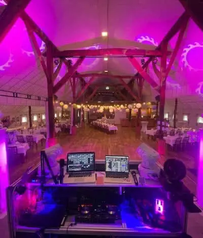 Discobeleuchtung im Saal des Kossehofes